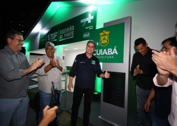 Emanuel entrega unidade de saúde reformada e ampliada no Ribeirão da Ponte