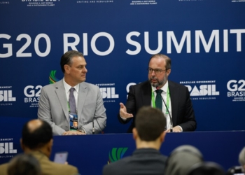 Fávaro destaca importância da retomada da política de produção de fertilizantes para a soberania nacional