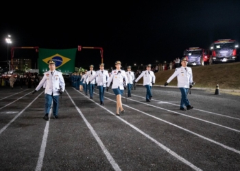 Corpo de Bombeiros promove militares e forma alunos da Escola Estadual Dom Pedro II nesta sexta-feira