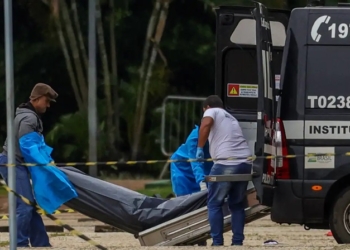 Polícia retira corpo de autor de atentado na Praça dos Três Poderes