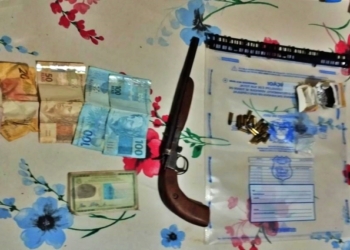 Vitima de tortura é resgatada e membros de facção são presos com armas