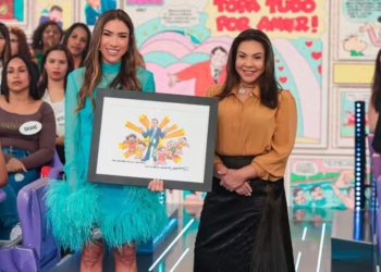 Patrícia Abravanel recebe de Mônica, homenagem ao pai: ‘Por Maurício de Sousa’