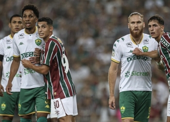 Cuiabá é derrotado pelo Fluminense e termina rodada afundado na lanterna do Brasileirão