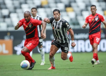Atlético-MG vence Athletico-PR e garante permanência na Série A