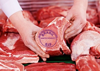 Deputado quer que Carrefour indenize produtores por danos à imagem da carne