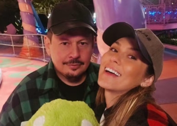 Lívia Andrade curte parque nos EUA com namorado, Marcos Araújo: ‘Incrível’