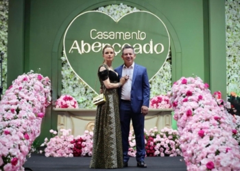 Virginia e Mauro comemoram a união de centenas de casais na 3ª edição do Casamento Abençoado