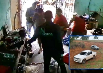 Quadrilha invade ferro-velho, rende funcionários e rouba joias, dinheiro e uma Hilux; veja vídeo