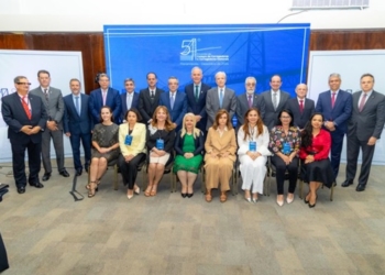 CCORELB termina com encaminhamentos de propostas e entrega de medalhas