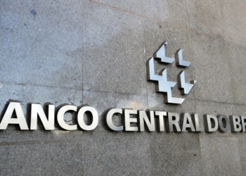 BC vende US$ 845 mi das reservas internacionais para segurar dólar