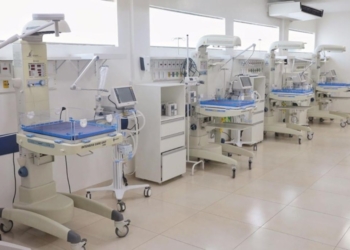 Em menos de 30 dias após assinar contrato, empresa anuncia abandono do serviço de pediatria