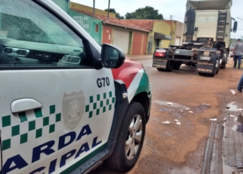 Idosa atropelada por carreta em Várzea Grande é socorrida em estado grave