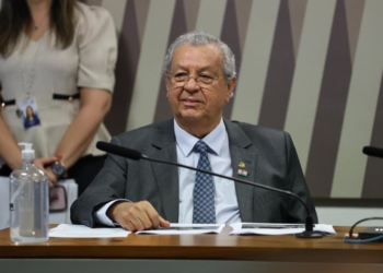 Jayme Campos chama deputado francês de ‘meia-tigela’ em debate sobre Seguro Rural