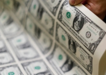 Dólar fecha a R$ 6,26 com incertezas sobre pacote e decisão do Fed