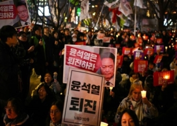 Presidente sul-coreano não desiste do mandato após fracasso da lei marcial