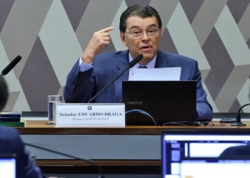 Reforma tributária com novo impacto no IVA é lida na CCJ do Senado