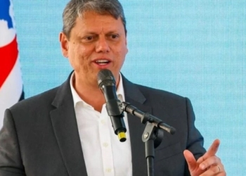 Tarcísio recua sobre críticas a câmeras corporais na PM: ‘Estava completamente errado’
