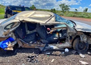 Motorista sofre mal súbito e passageira morre em colisão com caminhão na BR-070