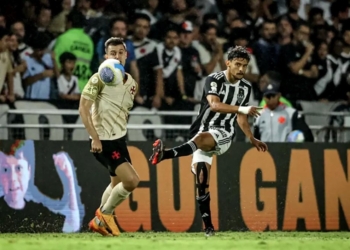 Vasco vence Atlético-MG em São Januário e garante vaga na Sul-Americana