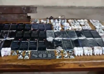Polícia Penal intercepta 44 celulares e carregadores arremessados por cima do muro da PCE