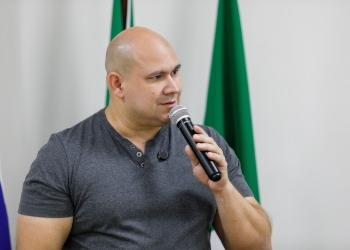 Projeto Siminina será “ampliado e melhorado”, garante prefeito Abilio Brunini