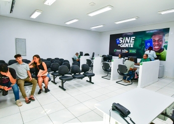 Sine Municipal tem 5 vagas para ajudante de pedreiro com salário de R$ 2 mil