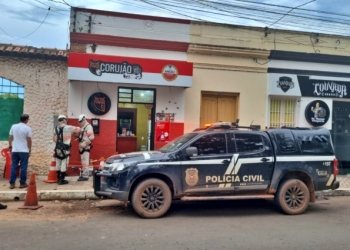 Empresária e policial militar são detidos ao serem flagrados furtando energia elétrica