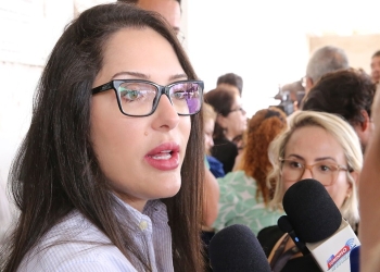 Janaína avalia que dificuldades enfrentadas por Abílio são frutos de descaso de Emanuel