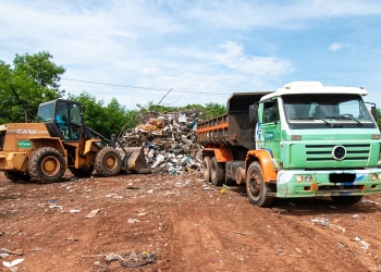 Limpurb retira 680 toneladas de detritos em bolsão de lixo no CPA III, em Cuiabá