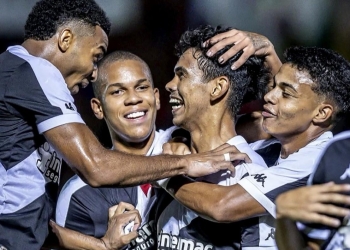 Vasco avança às quartas de final da Copinha com vitória emocionante