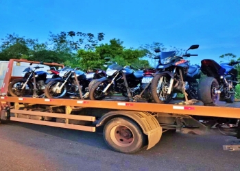 PM remove nove motocicletas e desarticula grupo que fazia manobras perigosas em Cuiabá