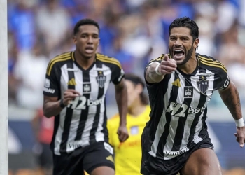 Hulk brilha com dois gols e Atlético-MG vence clássico contra o Cruzeiro