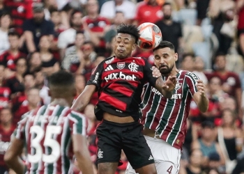 Fluminense e Flamengo empatam em jogo morno pelo Carioca