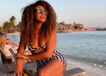 Sheron Menezzes curte dia ensolarado e relaxa em piscina: ‘Porto de Galinhas’
