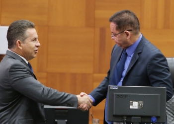 Botelho critica imposição de candidato ao governo e cobra debate dentro do União Brasil