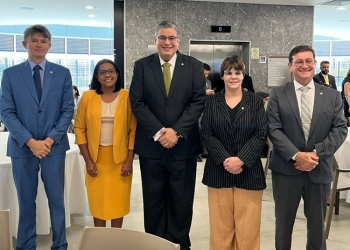 Membros da bancada federal debatem pautas prioritárias da saúde com presidente do CRM-MT