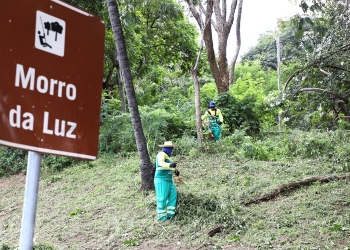 Prefeitura de Cuiabá projeta retirar 30 toneladas de lixo do Morro da Luz