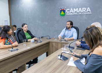 Secretária garante aos vereadores retorno seguro às aulas no dia 10 de fevereiro