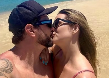 Juliana Paiva curte férias românticas na Bahia com o namorado: ‘Gratidão Caraíva’