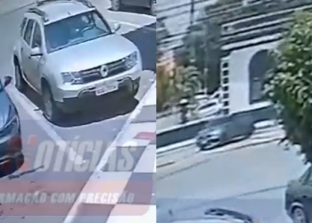 Motorista esquece de puxar freio de mão, carro atravessa avenida e para em calçada