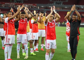 Inter vence o Avenida por 1 a 0 e segue 100% no Gauchão