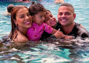 Evelyn Regly curte folga com marido e filhos em MG: ‘amo a família que Deus nos deu’