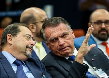 Bolsonaro chega ao STF para ver julgamento sobre tentativa de golpe