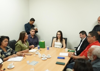 Dr. João reforça compromisso com servidores estaduais em reunião sobre RGA