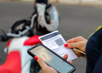 Licenciamento de veículos com placa final 1, 2 e 3 deve ser pago até 31 de março