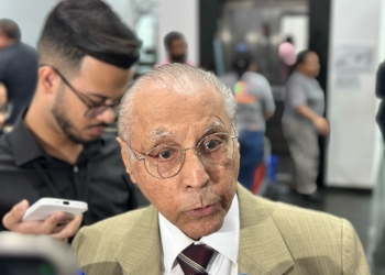 Por enquanto, eu ainda acredito na inocência dos vereadores, diz Júlio sobre operação em VG