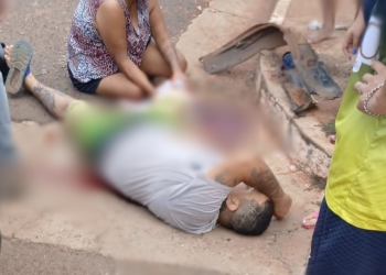 Motociclista é baleado por policial civil em briga de trânsito; veja vídeo