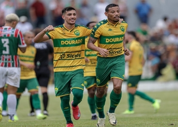 Cuiabá bate o Operário-VG no Dito Souza e larga em vantagem por vaga na final do Estadual