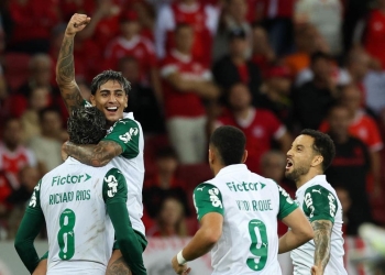 Palmeiras vence o Internacional fora de casa no Brasileirão