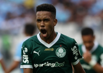 Palmeiras estreia na Libertadores com vitória suada em Lima